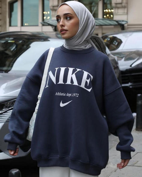 Swooshy Vintage Navy Blue Sweatshirt