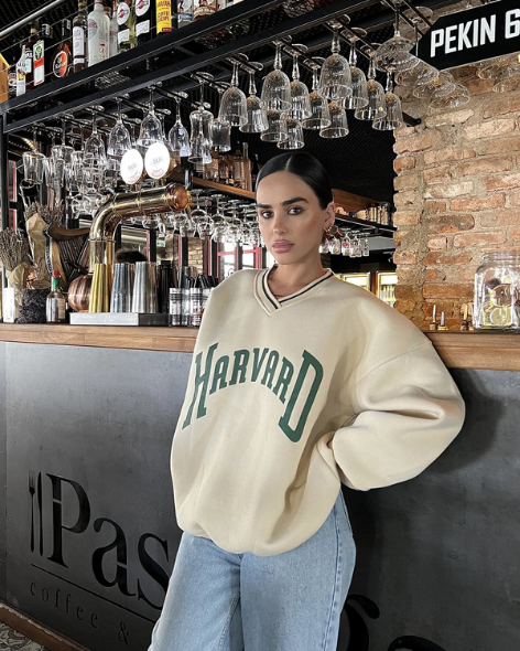 Harvard Oversized Sweater