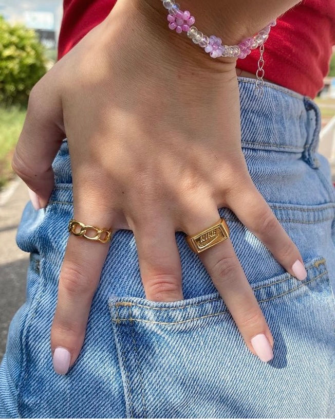 Sparkle Swooshy Vintage Ring